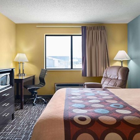 Super 8 By Wyndham Dyersville Buitenkant foto