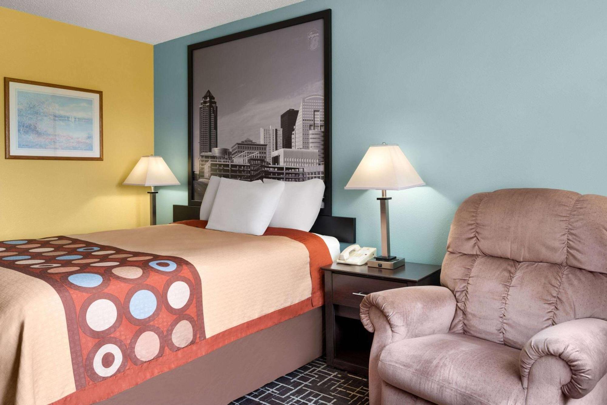 Super 8 By Wyndham Dyersville Buitenkant foto