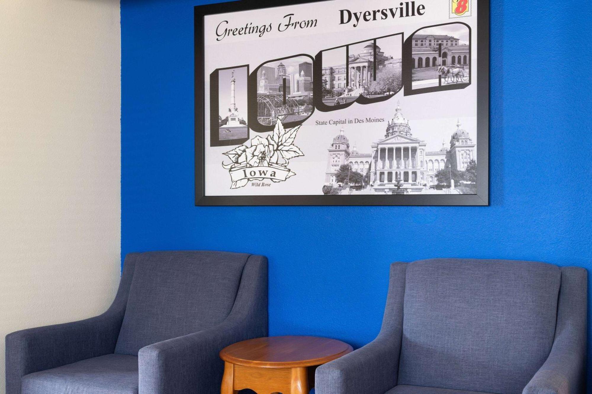 Super 8 By Wyndham Dyersville Buitenkant foto