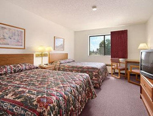 Super 8 By Wyndham Dyersville Kamer foto